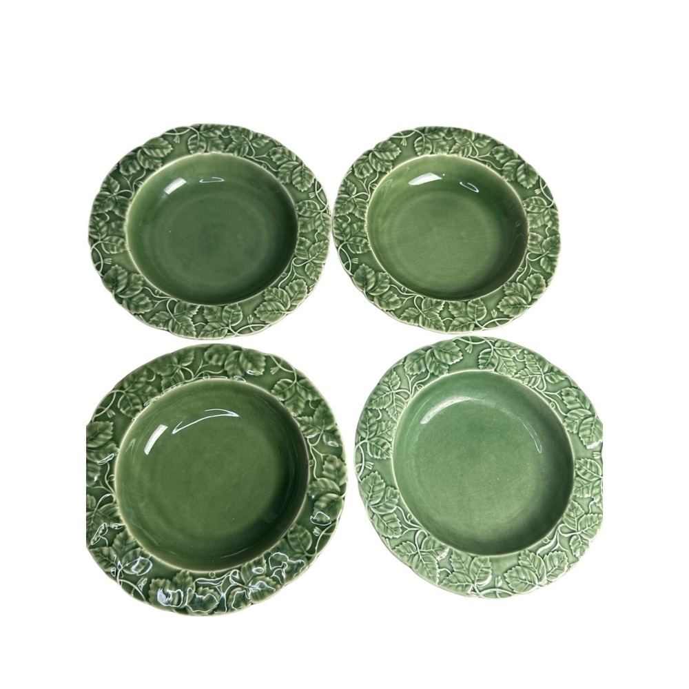4 Pier 1  Portugal Pinheiro Style Majolica Green Grape Leaf Soup Pasta‎ Bowl 8in